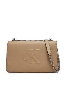 Calvin Klein Jeans Torebka Sculpted Ew Flap25 Shoulder Bag LV04K3035G Beżowy ze sklepu MODIVO w kategorii Kopertówki - zdjęcie 182630310