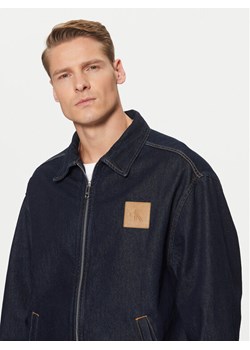 Calvin Klein Jeans Kurtka jeansowa J30J327087 Granatowy Relaxed Fit - id: 0000304414152 - marki Calvin Klein - 182630313 Calvin Klein Jeans Kurtka jeansowa J30J327087 Granatowy Relaxed Fit ze sklepu MODIVO w kategorii Kurtki męskie - zdjęcie 182630313