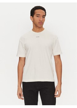 Calvin Klein T-Shirt Nano Logo K10K112487 Biały Regular Fit ze sklepu MODIVO w kategorii T-shirty męskie - zdjęcie 182630363