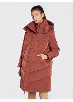 Calvin Klein Kurtka zimowa K20K204690 Pomarańczowy Regular Fit ze sklepu MODIVO w kategorii Kurtki damskie - zdjęcie 182630473
