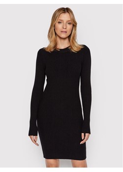 Pieces Sukienka dzianinowa Crista 17115048 Czarny Slim Fit ze sklepu MODIVO w kategorii Sukienki - zdjęcie 182630992