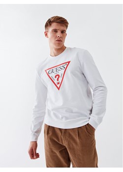 Guess Bluza Audley M2YQ37 K6ZS1 Biały Slim Fit ze sklepu MODIVO w kategorii Bluzy męskie - zdjęcie 182631553
