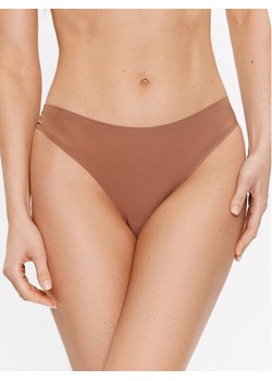 Chantelle Stringi Soft Stretch C26490 Beżowy ze sklepu MODIVO w kategorii Majtki damskie - zdjęcie 182631772