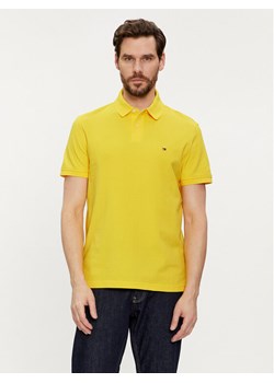 Tommy Hilfiger Polo 1985 MW0MW17770 Żółty Regular Fit ze sklepu MODIVO w kategorii T-shirty męskie - zdjęcie 182632044
