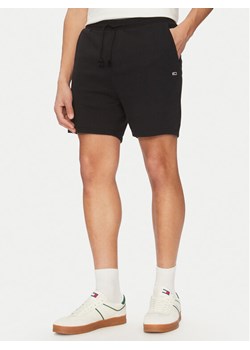 Tommy Jeans Szorty sportowe Entry Graphic DM0DM21369 Czarny Regular Fit ze sklepu MODIVO w kategorii Spodenki męskie - zdjęcie 182632361