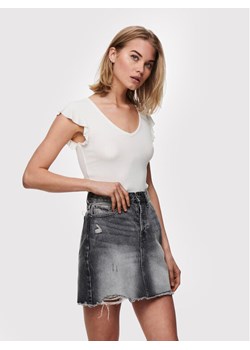 ONLY Bluzka Belia 15227187 Biały Regular Fit ze sklepu MODIVO w kategorii Bluzki damskie - zdjęcie 182632751