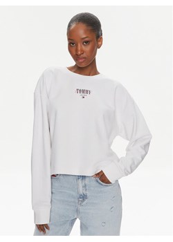 Tommy Jeans Bluza Essential Logo DW0DW17796 Biały Relaxed Fit ze sklepu MODIVO w kategorii Bluzy damskie - zdjęcie 182633084