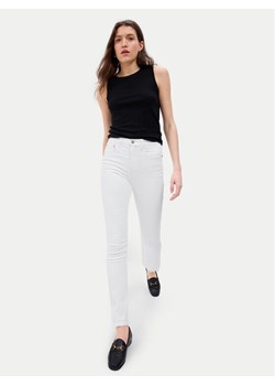 Gap Jeansy 570955-00 Biały Slim Fit ze sklepu MODIVO w kategorii Jeansy damskie - zdjęcie 182633251