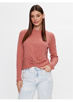 Mustang Sweter Carla 1013602 Różowy Regular Fit ze sklepu MODIVO w kategorii Swetry damskie - zdjęcie 182633612