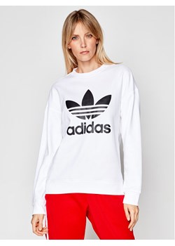 adidas Bluza Trefoil GN2961 Biały Regular Fit ze sklepu MODIVO w kategorii Bluzy damskie - zdjęcie 182633642