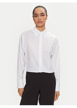 Calvin Klein Koszula K20K208068 Biały Regular Fit ze sklepu MODIVO w kategorii Koszule damskie - zdjęcie 182633673