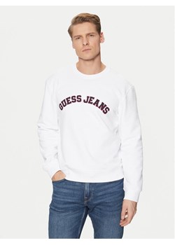Guess Jeans Bluza M5RQ41 KCPR1 Biały Regular Fit ze sklepu MODIVO w kategorii Bluzy męskie - zdjęcie 182634211