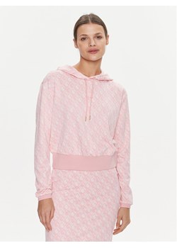 Guess Bluza Gl Logo V4RQ13 KC2X2 Różowy Regular Fit ze sklepu MODIVO w kategorii Bluzy damskie - zdjęcie 182634352
