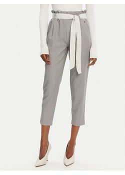Rinascimento Spodnie materiałowe CFC0122382003 Szary Regular Fit ze sklepu MODIVO w kategorii Spodnie damskie - zdjęcie 182634904