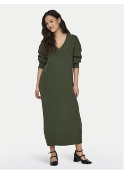 ONLY Sukienka dzianinowa New Tessa 15236372 Zielony Relaxed Fit ze sklepu MODIVO w kategorii Sukienki - zdjęcie 182634942