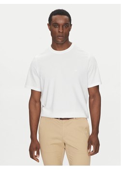Michael Kors T-Shirt CR451V9HFK Biały Regular Fit ze sklepu MODIVO w kategorii T-shirty męskie - zdjęcie 182635303