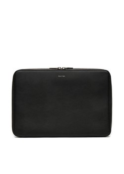 Calvin Klein Etui na laptopa Ck Sleek Folio K50K513035 Czarny ze sklepu MODIVO w kategorii Torby na laptopa - zdjęcie 182635553