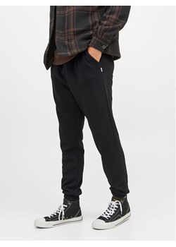 Jack&Jones Spodnie dresowe Gordon 12249274 Czarny Regular Fit ze sklepu MODIVO w kategorii Spodnie męskie - zdjęcie 182635984
