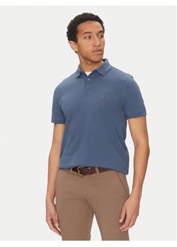 Tommy Hilfiger Polo 1985 MW0MW17770 Niebieski Regular Fit ze sklepu MODIVO w kategorii T-shirty męskie - zdjęcie 182636413