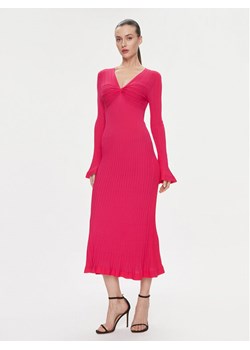 TWINSET Sukienka dzianinowa 241TP3050 Różowy Regular Fit ze sklepu MODIVO w kategorii Sukienki - zdjęcie 182636503