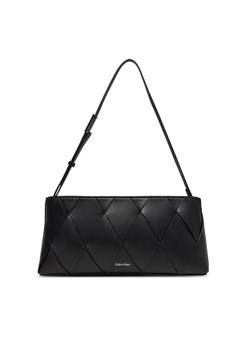 Calvin Klein Torebka Ck Woven Elongated Shoulder Bag K60K612992 Czarny ze sklepu MODIVO w kategorii Torebki damskie - zdjęcie 182636970
