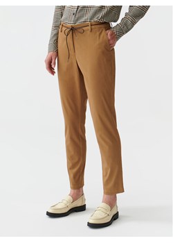 Tatuum Spodnie materiałowe Amiso T2319.142 Brązowy Slim Fit ze sklepu MODIVO w kategorii Spodnie damskie - zdjęcie 182637111