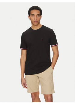 Tommy Hilfiger T-Shirt Global Stripe MW0MW38630 Czarny Regular Fit ze sklepu MODIVO w kategorii T-shirty męskie - zdjęcie 182637250