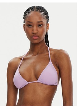 Guess Góra od bikini E4GJ00 LY00K Fioletowy Regular Fit ze sklepu MODIVO w kategorii Stroje kąpielowe - zdjęcie 182637523