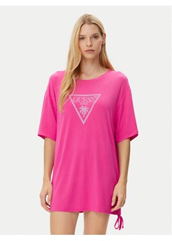 Guess T-Shirt E4GI00 K68D2 Różowy Regular Fit ze sklepu MODIVO w kategorii Bluzki damskie - zdjęcie 182637601