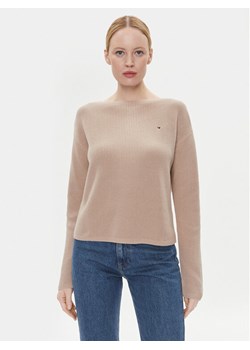 Tommy Hilfiger Sweter WW0WW40345 Beżowy Relaxed Fit ze sklepu MODIVO w kategorii Swetry damskie - zdjęcie 182637940