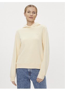 Calvin Klein Jeans Bluza Embro Badge J20J223227 Żółty Regular Fit ze sklepu MODIVO w kategorii Bluzy damskie - zdjęcie 182638151