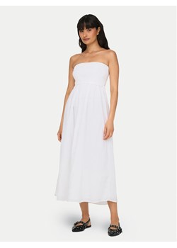 ONLY Sukienka letnia Claudia 15343044 Biały Regular Fit ze sklepu MODIVO w kategorii Sukienki - zdjęcie 182639050
