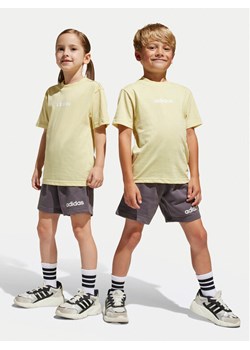 adidas Komplet t-shirt i spodenki Essentials JC9751 Żółty Regular Fit ze sklepu MODIVO w kategorii Komplety chłopięce - zdjęcie 182639243
