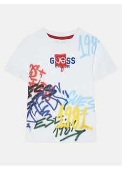 Guess T-Shirt N5RI11 K8HM4 Kolorowy Classic Fit ze sklepu MODIVO w kategorii T-shirty chłopięce - zdjęcie 182639382