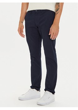 s.Oliver Spodnie materiałowe 2150222 Granatowy Regular Fit ze sklepu MODIVO w kategorii Spodnie męskie - zdjęcie 182639760