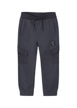 Mayoral Joggery 3570 Szary Regular Fit ze sklepu MODIVO w kategorii Spodnie chłopięce - zdjęcie 182640564