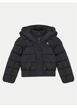 Calvin Klein Jeans Kurtka zimowa Archive IG0IG02595 M Czarny Regular Fit ze sklepu MODIVO w kategorii Kurtki chłopięce - zdjęcie 182640683