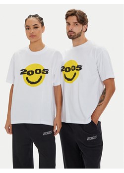 2005 T-Shirt Unisex Smiley Biały Regular Fit ze sklepu MODIVO w kategorii T-shirty męskie - zdjęcie 182640762