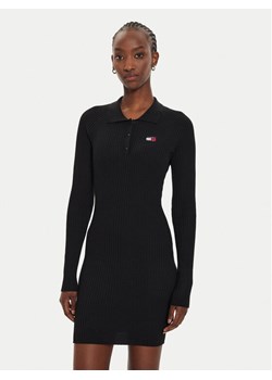 Tommy Jeans Sukienka dzianinowa DW0DW18734 Czarny Slim Fit ze sklepu MODIVO w kategorii Sukienki - zdjęcie 182642581