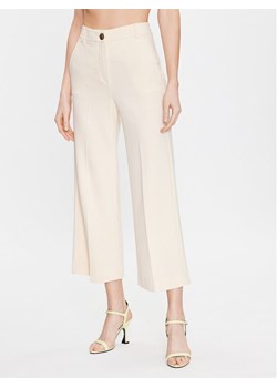 Marella Spodnie materiałowe Minerva 2337810334 Écru Regular Fit ze sklepu MODIVO w kategorii Spodnie damskie - zdjęcie 182644384