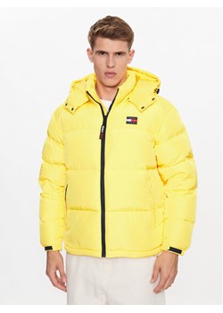Tommy Jeans Kurtka puchowa Alaska DM0DM15445 Żółty Regular Fit ze sklepu MODIVO w kategorii Kurtki męskie - zdjęcie 182645223