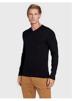 Calvin Klein Sweter Superior K10K110423 Czarny Regular Fit ze sklepu MODIVO w kategorii Swetry męskie - zdjęcie 182645401