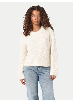 Noisy May Sweter Sassy 27029424 Beżowy Relaxed Fit ze sklepu MODIVO w kategorii Swetry damskie - zdjęcie 182645930