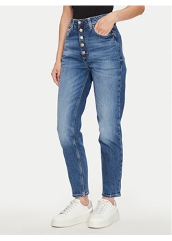 Guess Jeansy W4YA0Q D5DD4 Granatowy Carrot Fit ze sklepu MODIVO w kategorii Jeansy damskie - zdjęcie 182646303