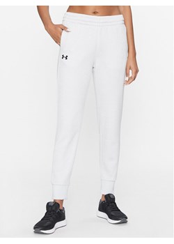 Under Armour Spodnie dresowe Armour Fleece Jogger 1373054 Szary Loose Fit ze sklepu MODIVO w kategorii Spodnie damskie - zdjęcie 182646590