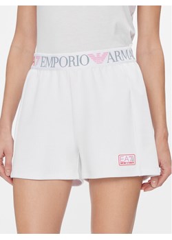 EA7 Emporio Armani Szorty sportowe 3DTS63 TJKWZ 1100 Biały Regular Fit ze sklepu MODIVO w kategorii Szorty - zdjęcie 182647093