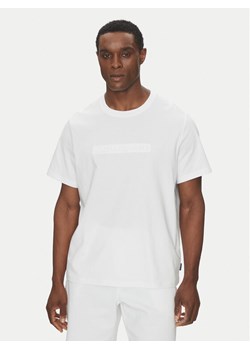 Michael Kors T-Shirt CF4529H1V2 Biały Regular Fit ze sklepu MODIVO w kategorii T-shirty męskie - zdjęcie 182647171
