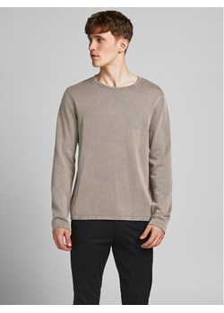 Jack&Jones Sweter Leo 12174001 Brązowy Regular Fit ze sklepu MODIVO w kategorii Swetry męskie - zdjęcie 182647472
