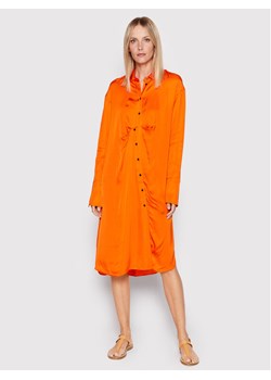 Herskind Sukienka koszulowa Barba 4422370 Pomarańczowy Oversize ze sklepu MODIVO w kategorii Sukienki - zdjęcie 182648353