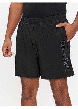 Calvin Klein Performance Szorty sportowe 00GMS4S839 Czarny Regular Fit ze sklepu MODIVO w kategorii Spodenki męskie - zdjęcie 182648641